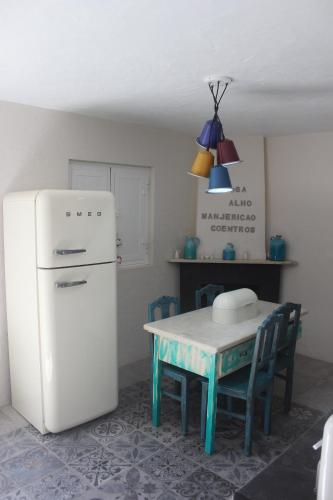 Dapur atau dapur kecil di Quintinha do Poceirão