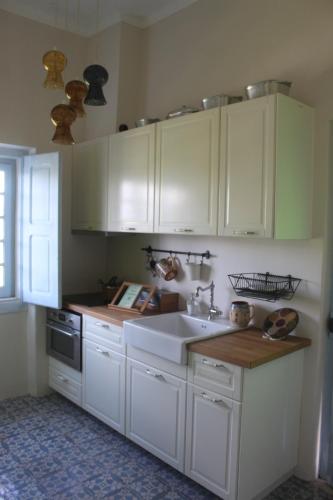 Dapur atau dapur kecil di Quintinha do Poceirão