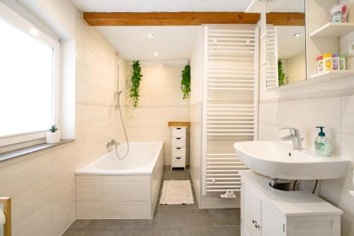 Kylpyhuone majoituspaikassa Urlaub an der Ostsee