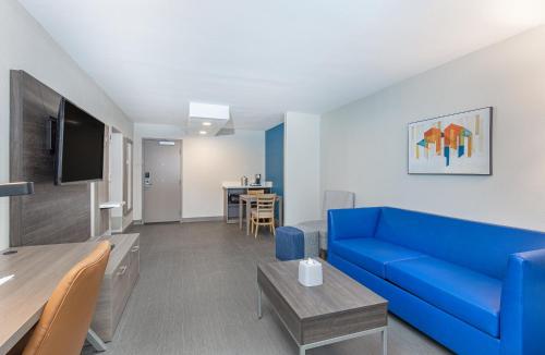 Holiday Inn Express Atlanta Airport - North, an IHG Hotel Image