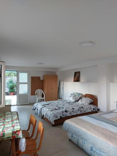Fotografie z fotogalerie ubytování Apartmani Ilić v destinaci Sutomore
