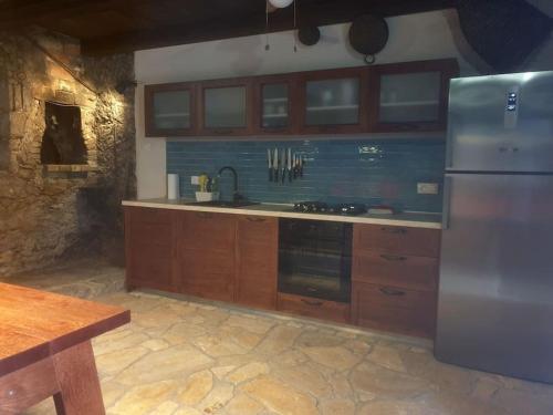 Kuhinja oz. manjša kuhinja v nastanitvi Beautiful rustikal Stone House