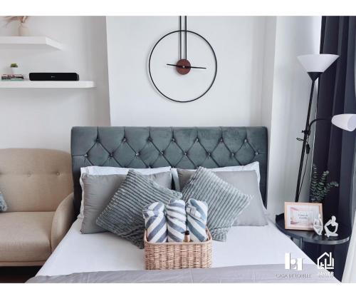 Eastwood Cozy Studio with Free Netflix, HBO Go and Disney Plus