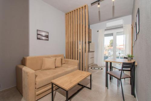 Χώρος καθιστικού στο Unique Aura Luxury Studios
