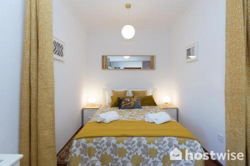 Host Wise - Comfy Bright Flats
