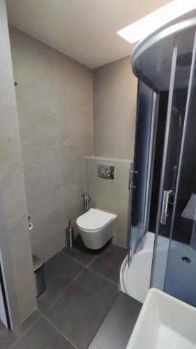 Ένα μπάνιο στο Summertime Signature Suites