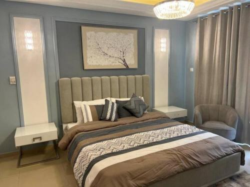 Postel nebo postele na pokoji v ubytování Newly renovated Luxury Studio