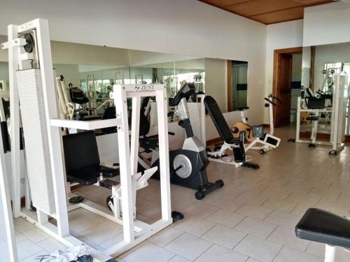 The fitness centre and/or fitness facilities at SUNNY HOTEL MAHAJANGA