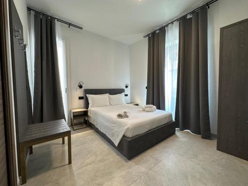 Кровать или кровати в номере Dolmen Guest House