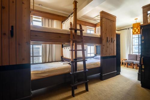 a bedroom with two bunk beds in a room at Freehand Los Angeles in Los Angeles
