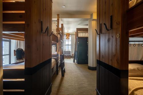 a hallway with bunk beds in a room at Freehand Los Angeles in Los Angeles