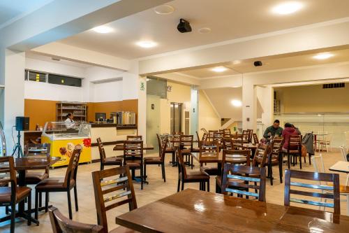 Reštaurácia alebo iné gastronomické zariadenie v ubytovaní Posada del Arriero -Hotel