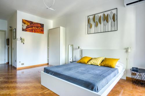 Bright Apartment OLD