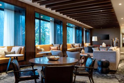 New York LaGuardia Airport Marriott Image