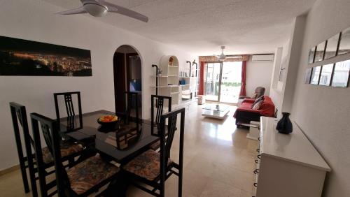 Ático con terraza y 2 habitaciones en casco antiguo