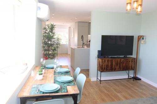 Lisbon, T2 renewed duplex with river view, Beato