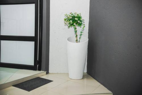 Foto dalla galleria di The Lofts Luxury Suites a Windhoek