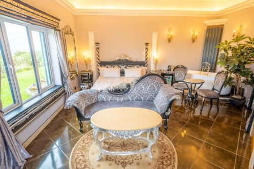 Ferndale Luxury Boutique Bed & Breakfastにあるベッド