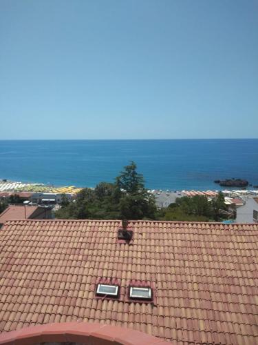 This apartment has a terrace and sea views.