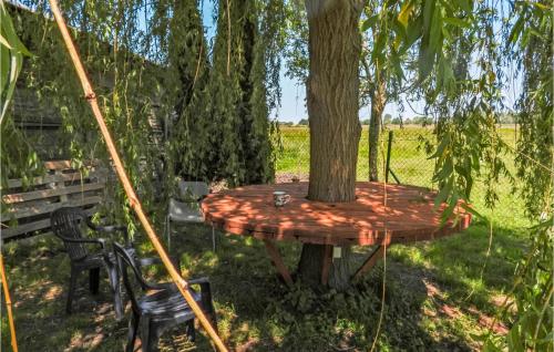 Κήπος έξω από το Cozy Home In Warnoleka With Wifi