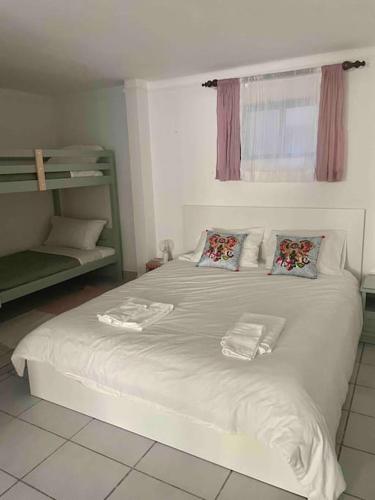 Ocean Breeze & Sea Salt Apartment