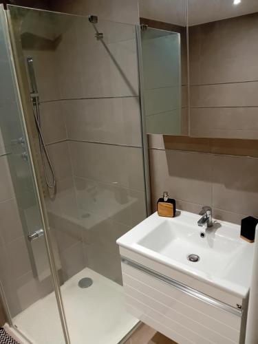 Photo de la galerie de l'établissement Studio meublé, à Cannes