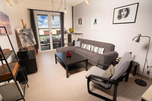 The Angel Suite by The Grid Collective, 1Gbps Fiber, 3' Metro, Executive Art-Stay
