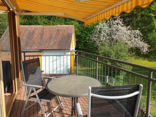 Balkón nebo terasa v ubytování Ferienwohnung und Sommerhaus unter der Burg