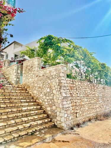 Gambar di galeri bagi Apartaments Rraku di Sarandë