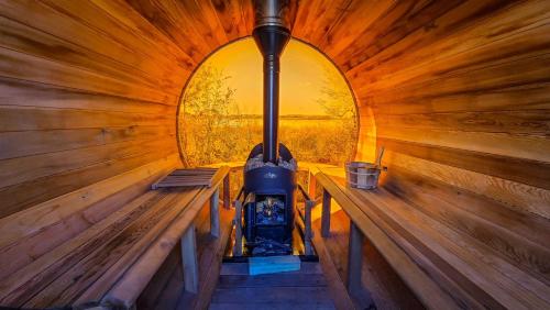 Foto sihtkohas Cherhill asuva majutusasutuse Refuge Bay's Aqua Tiny Home - Luxury Off Grid Escape galeriist