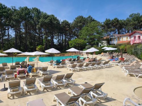 Πισίνα στο ή κοντά στο Appartement Domaine du Golf avec Piscine