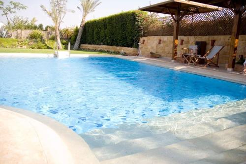 Bazén v ubytování Sandorini Villa for Rent nebo v jeho okolí