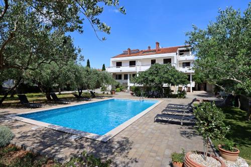 Family-friendly apartments with swimming pools Novalja, Pag - 213