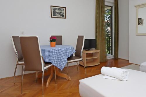 Family-friendly apartments with swimming pool Novalja, Pag - 213