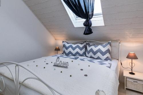 Family-friendly apartments with swimming pool Novi Vinodolski - 2419