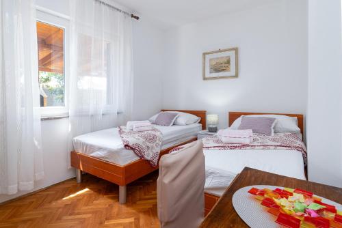 Apartments by the sea Crikvenica - 21501