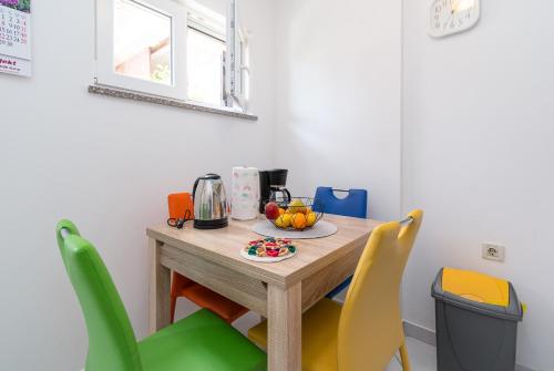 Apartments by the sea Crikvenica - 21501