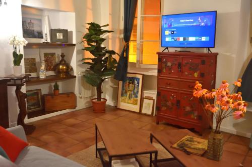 Apartment 33 on The Old Historic Senate Square