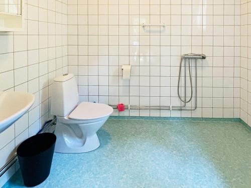 A bathroom at Holiday home HENÅN IV