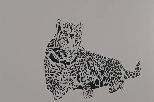 a black and white drawing of a leopard at Apartamento con maravillosa vista al río Fonce in San Gil