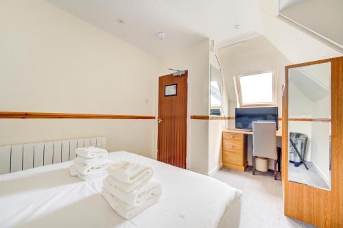 The Morar Hotelにあるベッド