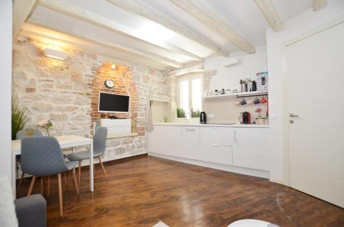 Pisinium Apartment