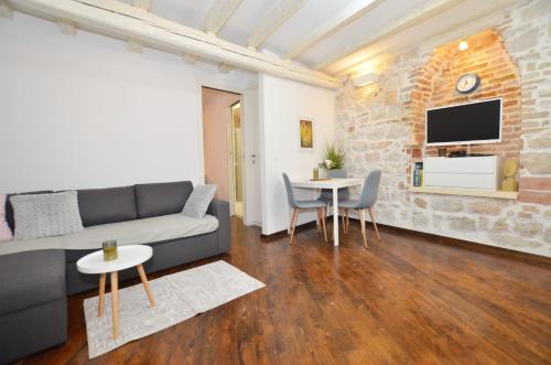 Pisinium Apartment