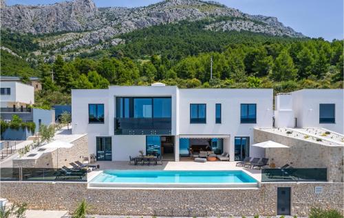Pet Friendly Home In Omis With Sauna