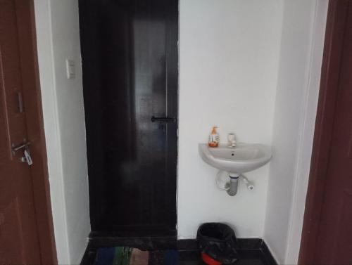 Koupelna v ubytování BHASURI SERVICED VILLA