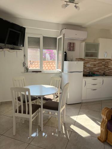 Gallery image of Apartments Apartmani Bojana in Utjeha