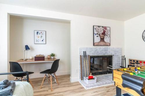 Χώρος καθιστικού στο Wren Home
