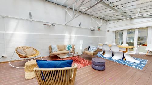 Posedenie v ubytovaní Appartements modernes avec véranda