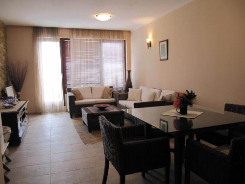 Imagen de la galería de Sea Apartments - Different Locations in Golden Sands, en Golden Sands