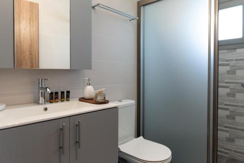 Ένα μπάνιο στο Oliva Verde Residences